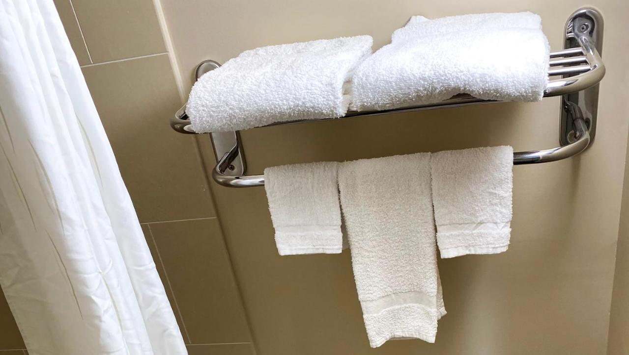 Express Inn Newport News Dış mekan fotoğraf