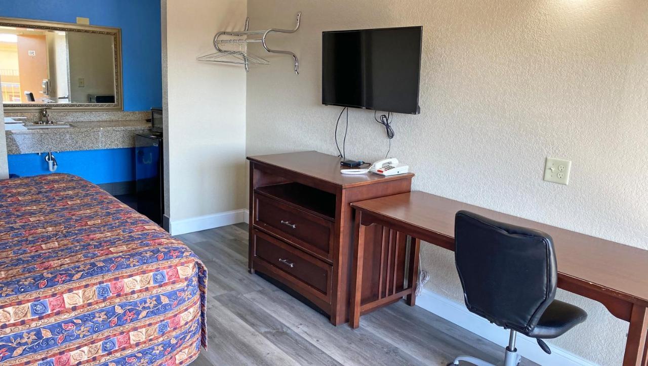 Express Inn Newport News Dış mekan fotoğraf