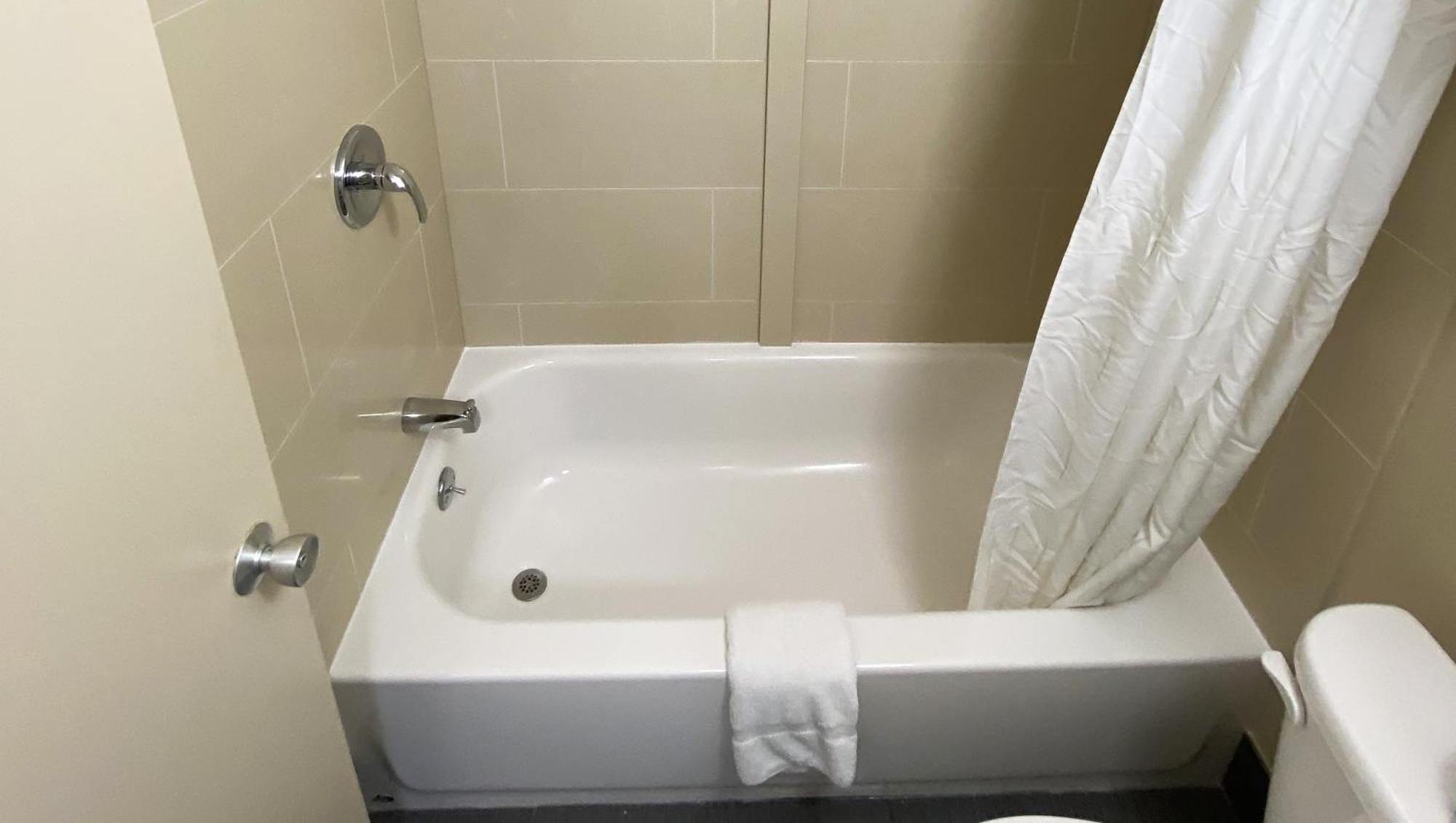 Express Inn Newport News Dış mekan fotoğraf